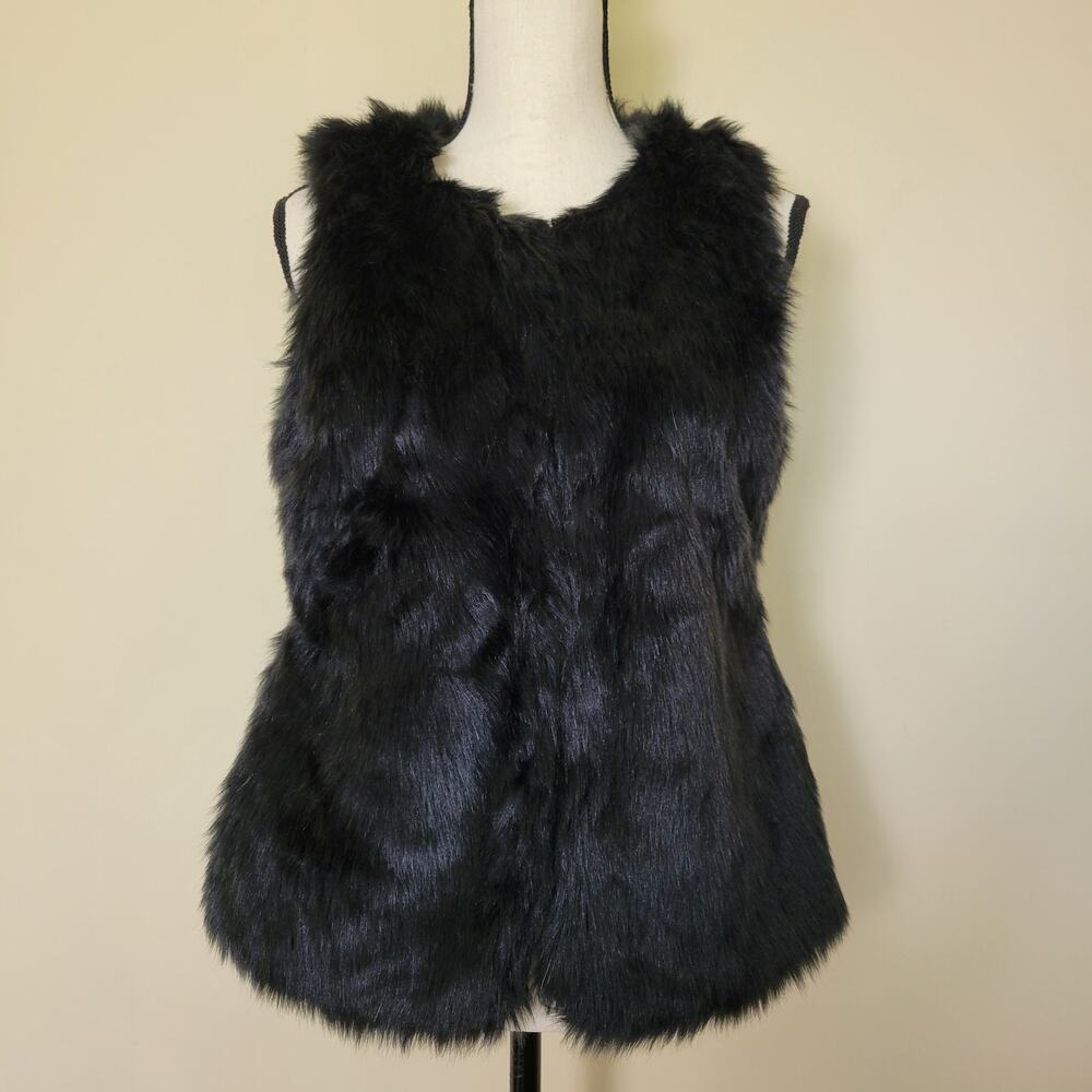 NWT Say What? Women's Size M Faux Fur Vest Lined Black